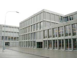 Schulhaus Im Birch (Bild: tobistar.com)